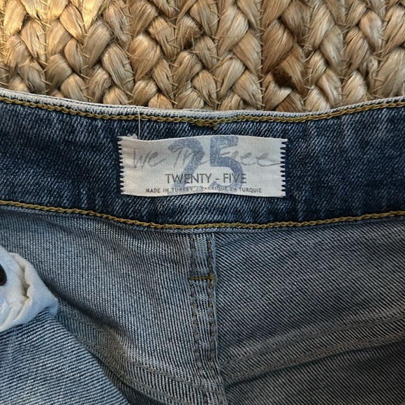 Never worn free people jeans size 25. - Picture 2 of 3